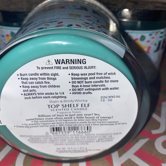 Bath and Body Works Top Shelf Elf 3-Wick Candles x3 - Picture 2 of 3